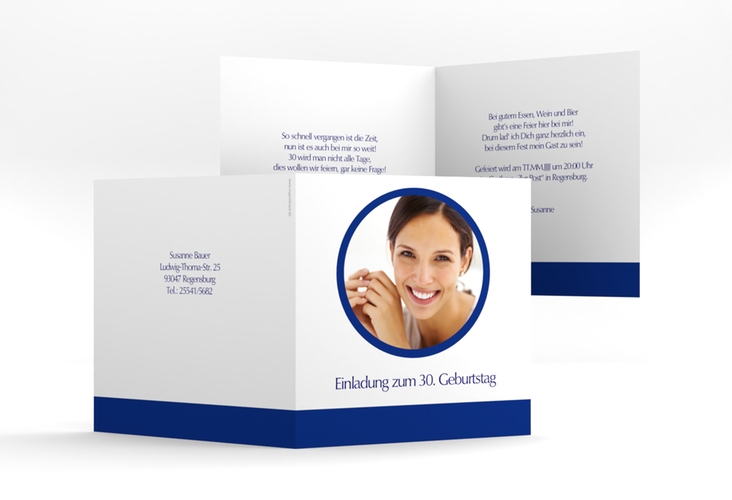 Einladung 30. Geburtstag Anton/Antonia quadr. Klappkarte blau hochglanz schlicht mit Foto