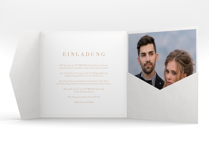 Hochzeitseinladung Filigrana Pocketfold beige hochglanz in reduziertem Design mit Initialen und zartem Blätterkranz