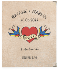 Klick: Details zu Hochzeitsalbum "Tattoo" anzeigen Hochzeitsalbum Tattoo 21 x 25 cm beige mit Herz und zwei Schwalben