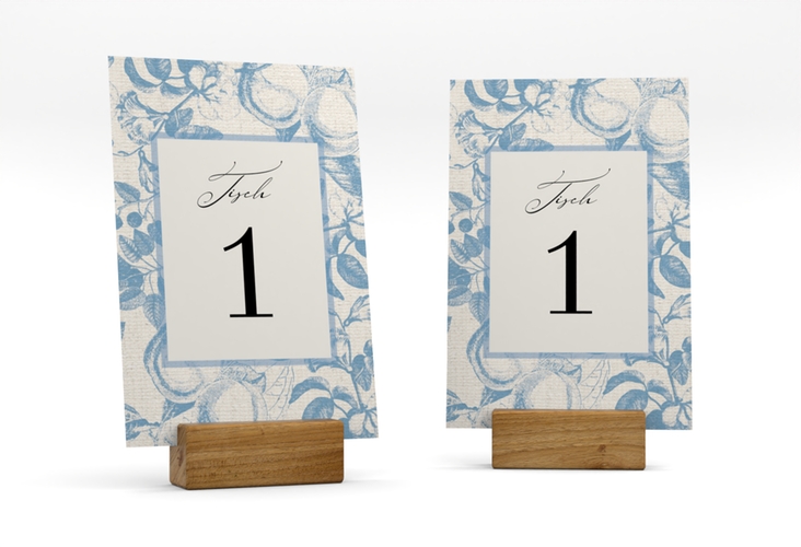 Tischnummer Hochzeit Toile Tischaufsteller blau mit Blättermuster im Toile-de-Jouy-Stil