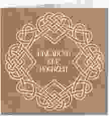 Hochzeitseinladung Herzknotten quadr. Klappkarte Kraftpapier mit Goldrahmen und roten Herzen