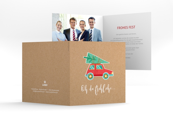 Geschäftliche Weihnachtskarte Weihnachtslust quadr. Klappkarte Kraftpapier humorvoll mit Weihnachtsbaum auf Auto