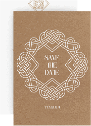 Klick: Details zu Save the Date-Karte "Herzknoten" anzeigen Save the Date-Karte Herzknoten A6 Karte hoch kraftpapier mit Goldrahmen und roten Herzen