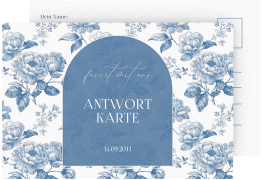 Antwortkarte Hochzeit Blue Floral A6 Postkarte blau mit blauem Blumenmuster auf weißem Grund