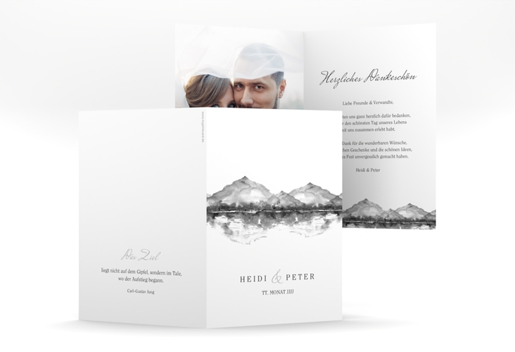 Danksagungskarte Hochzeit Bergliebe A6 Klappkarte hoch grau hochglanz mit Gebirgspanorama für Berghochzeit