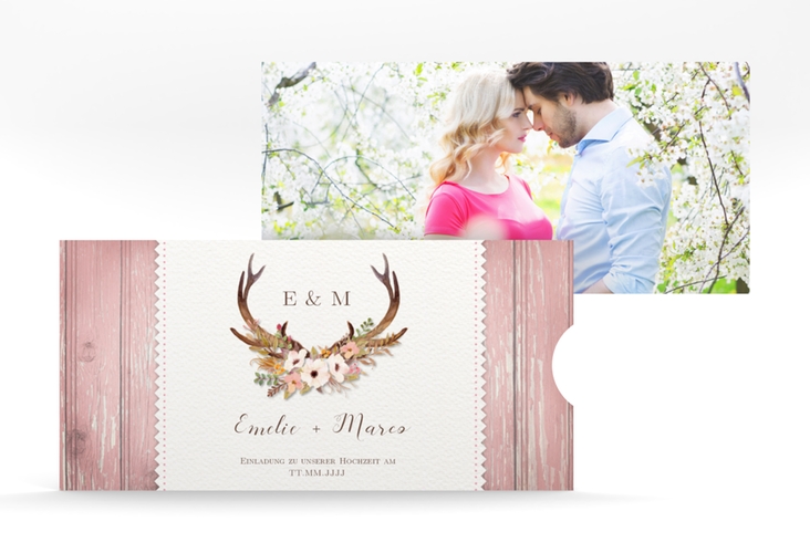 Hochzeitseinladung Heimatjuwel Einsteckkarte hochglanz mit Hirschgeweih und Holz-Hintergrund