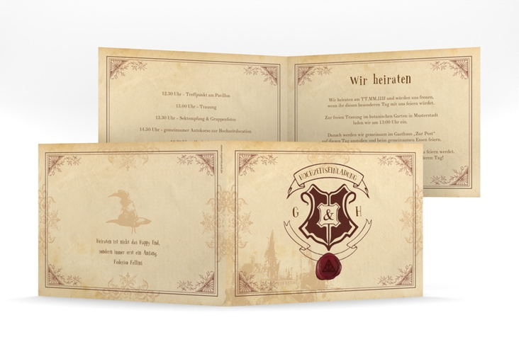 Hochzeitseinladung Zauberkunst mittlere Klappkarte quer beige mit Fantasy-Wappen, Siegel und Zauberschule