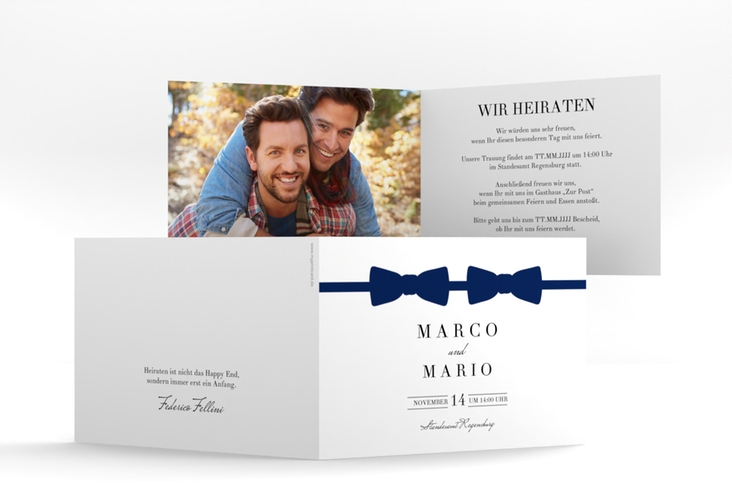Hochzeitseinladung Suits A6 Klappkarte quer blau hochglanz