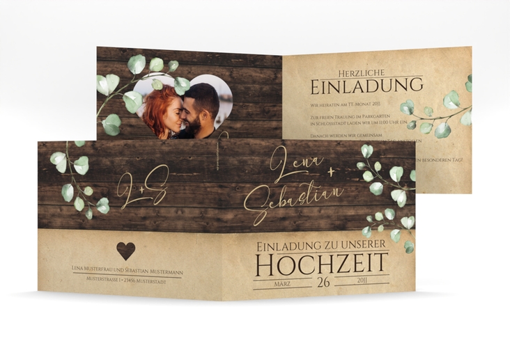 Hochzeitseinladung Landhaus mittlere Klappkarte quer braun hochglanz in Holz-Optik mit Eukalyptus