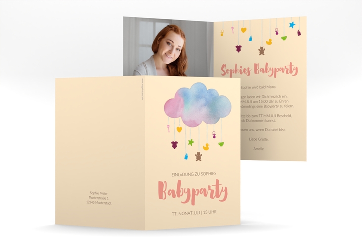 Partyeinladung Babyparty A6 Klappkarte hoch mit Wolken-Mobile