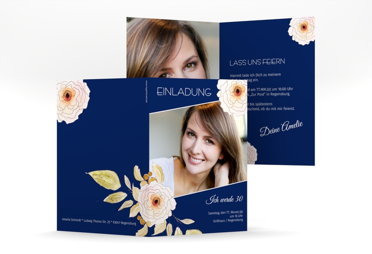 Einladung 30. Geburtstag Fleur A6 Klappkarte hoch blau