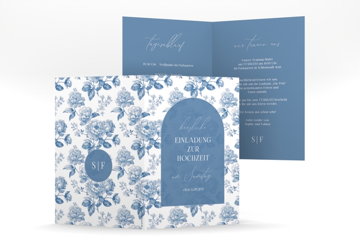 Einladungskarte Hochzeit Blue Floral A6 Klappkarte hoch blau mit blauem Blumenmuster auf weißem Grund