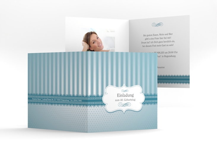 Einladung 40. Geburtstag Heinrich/Henriette quadr. Klappkarte blau mit frechen Polka Dots