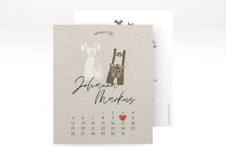 Save the Date-Kalenderblatt Trachtenhochzeit Kalenderblatt-Karte beige hochglanz mit Dirndl und Lederhose