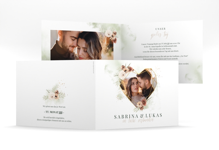 Hochzeitseinladung Odeur mittlere Klappkarte quer gruen mit Foto in Herzform