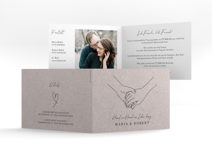 Hochzeitseinladung Hands A6 Klappkarte quer Kraftpapier mit sich haltenden Händen im Monoline-Stil