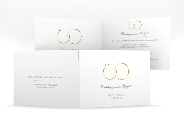Hochzeitseinladung Trauringe mittlere Klappkarte quer gold minimalistisch gestaltet mit zwei Eheringen