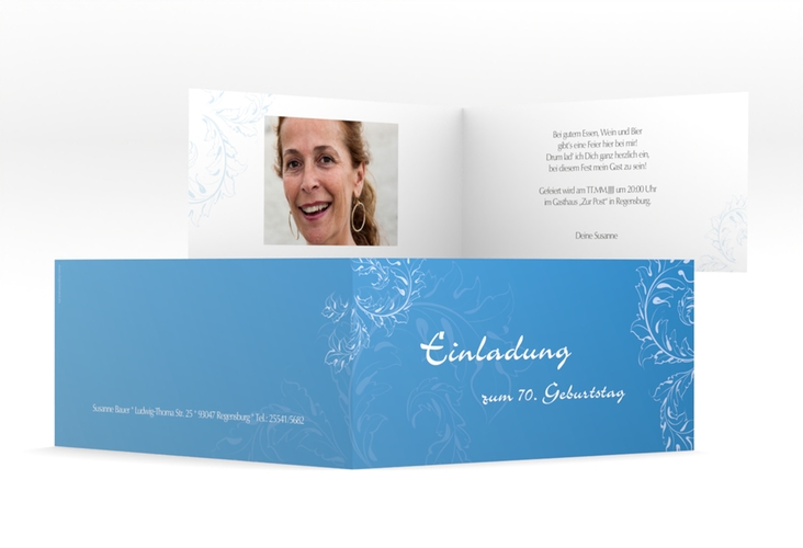 Einladung 70. Geburtstag Peter/Petra lange Klappkarte quer blau hochglanz