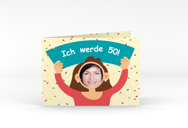 Einladung 50. Geburtstag Comic Woman A6 Klappkarte quer beige hochglanz