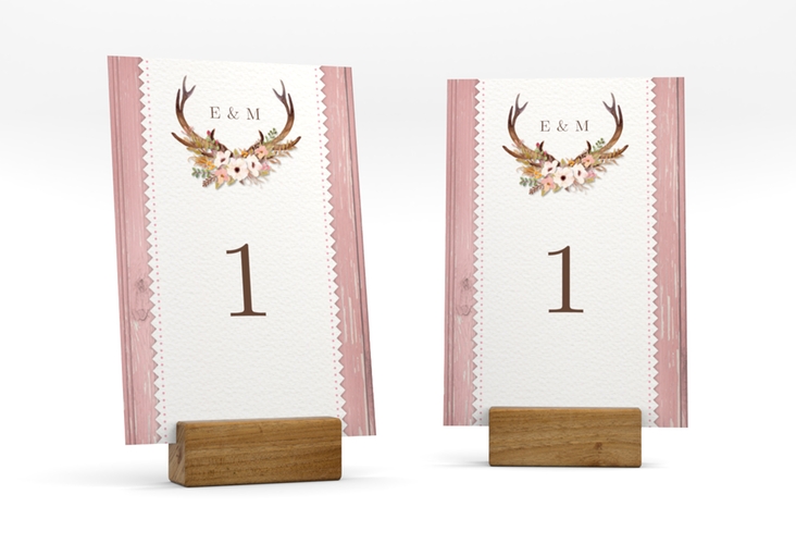Tischnummer Hochzeit Heimatjuwel Tischaufsteller rosa hochglanz mit Hirschgeweih und Holz-Hintergrund