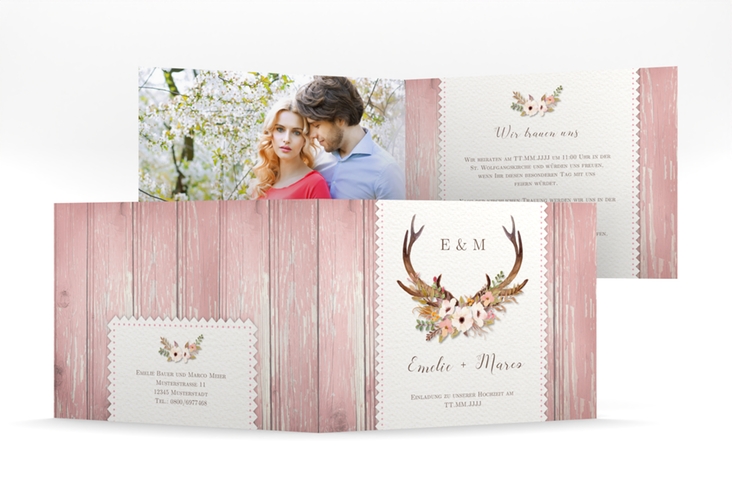 Hochzeitseinladung Heimatjuwel mittlere Klappkarte quer rosa hochglanz mit Hirschgeweih und Holz-Hintergrund
