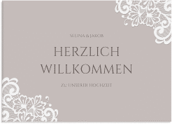 Klick: Details zu Willkommensschild Leinwand "Vintage" anzeigen Willkommensschild Leinwand Vintage 70 x 50 cm Leinwand grau mit floraler Spitze