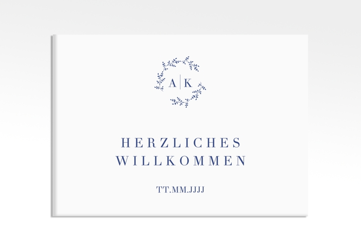 Willkommensschild Leinwand Filigrana 70 x 50 cm Leinwand blau in reduziertem Design mit Initialen und zartem Blätterkranz