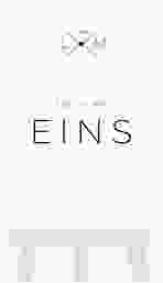 Tischnummer Hochzeit Initials Tischaufsteller schwarz mit Initialen im minimalistischen Design