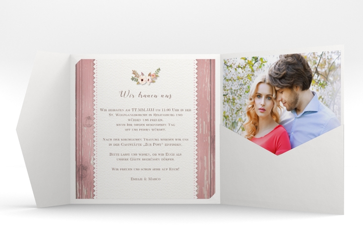 Hochzeitseinladung Heimatjuwel Pocketfold rosa hochglanz mit Hirschgeweih und Holz-Hintergrund