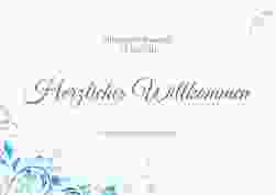 Willkommensschild Poster Lilly 70 x 50 cm Poster blau
