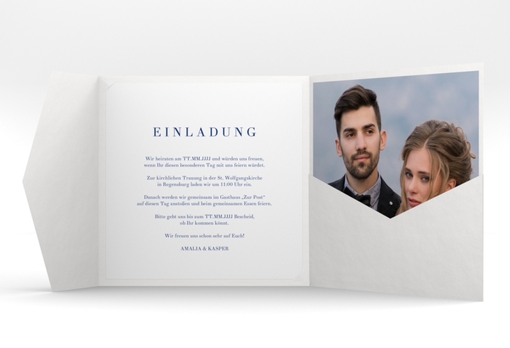 Hochzeitseinladung Filigrana Pocketfold blau in reduziertem Design mit Initialen und zartem Blätterkranz