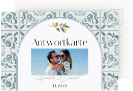 Klick: Details zu Antwortkarte Hochzeit "Azulejo" anzeigen Antwortkarte Hochzeit Azulejo A6 Postkarte blau mit mediterranem Azulejo-Muster und Zitronen