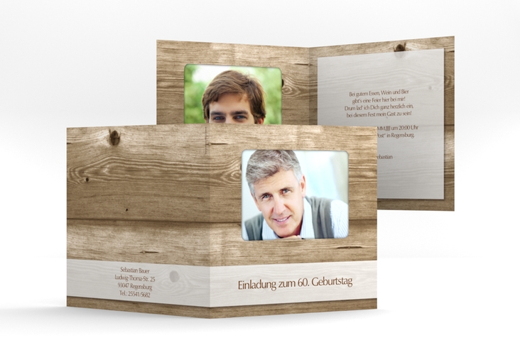 Einladung 60. Geburtstag Michael/Michaela quadr. Klappkarte im rustikalen Holz-Design mit Foto
