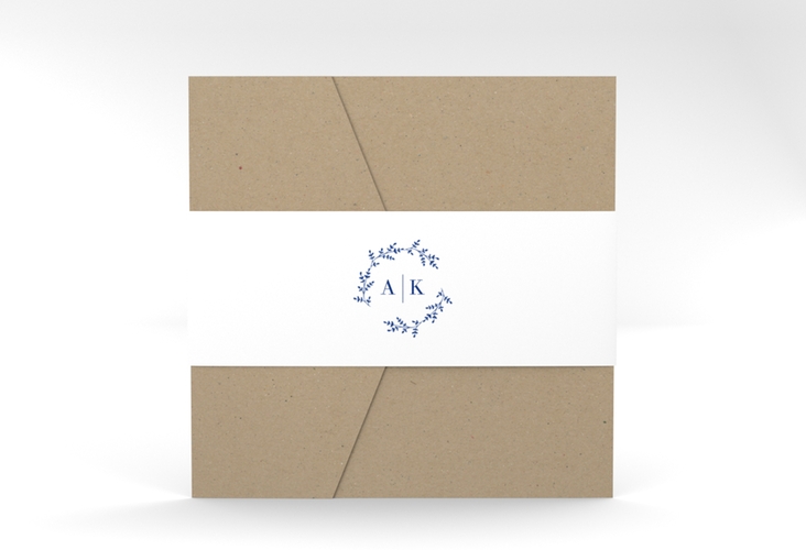 Hochzeitseinladung Filigrana Pocketfold blau in reduziertem Design mit Initialen und zartem Blätterkranz