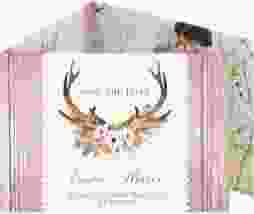 Hochzeitseinladung Heimatjuwel A6 Doppel-Klappkarte rosa mit Hirschgeweih und Holz-Hintergrund
