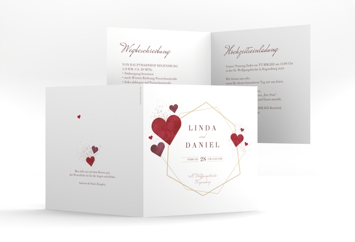 Hochzeitseinladung Herzlich quadr. Klappkarte gold hochglanz mit Goldrahmen und roten Herzen