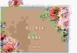 Save the Date-Postkarte Grazioso A6 Postkarte Kraftpapier modern mit Mohnblumen und Rosen