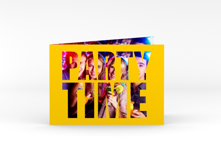 Partyeinladung Partytime A6 Klappkarte quer gelb hochglanz