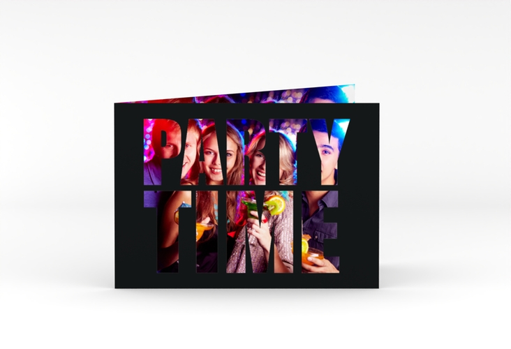 Partyeinladung Partytime A6 Klappkarte quer schwarz mit Foto