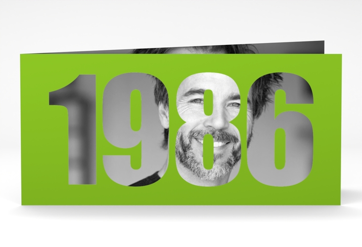 Einladungskarte Jahreszahl 2026 lange Klappkarte quer gruen