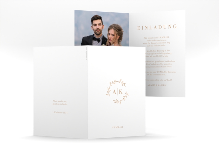 Einladungskarte Hochzeit Filigrana A6 Klappkarte hoch beige in reduziertem Design mit Initialen und zartem Blätterkranz
