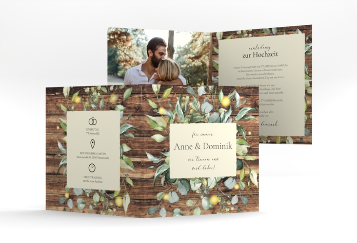 Hochzeitseinladung Greenwood quadr. Klappkarte rustikal mit Holz, Eukalyptus und Immergrün
