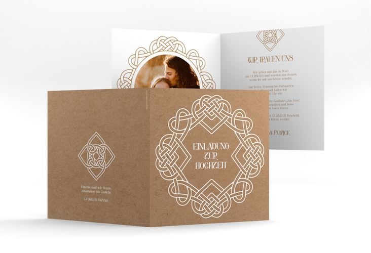 Hochzeitseinladung Herzknotten quadr. Klappkarte mit Goldrahmen und roten Herzen