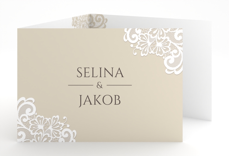 Hochzeitseinladung Vintage A6 Doppel-Klappkarte beige hochglanz mit floraler Spitze