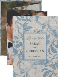 Klick: Details zu Foto-Leporello Hochzeit "Toile" anzeigen Foto-Leporello Hochzeit Toile Leporello blau mit Blättermuster im Toile-de-Jouy-Stil