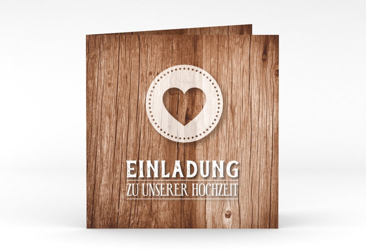 Hochzeitseinladung "Flair" quadratische Klappkarte braun in rustikaler Holz-Optik mit Herz