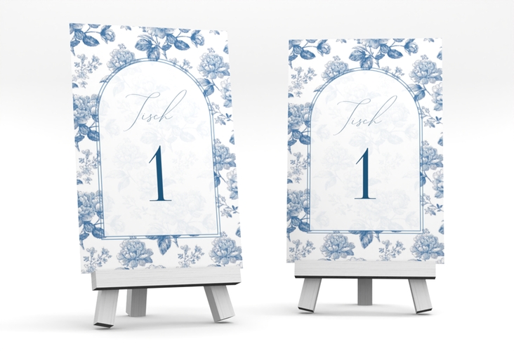 Tischnummer Hochzeit Blue Floral Tischaufsteller weiss mit blauem Blumenmuster auf weißem Grund