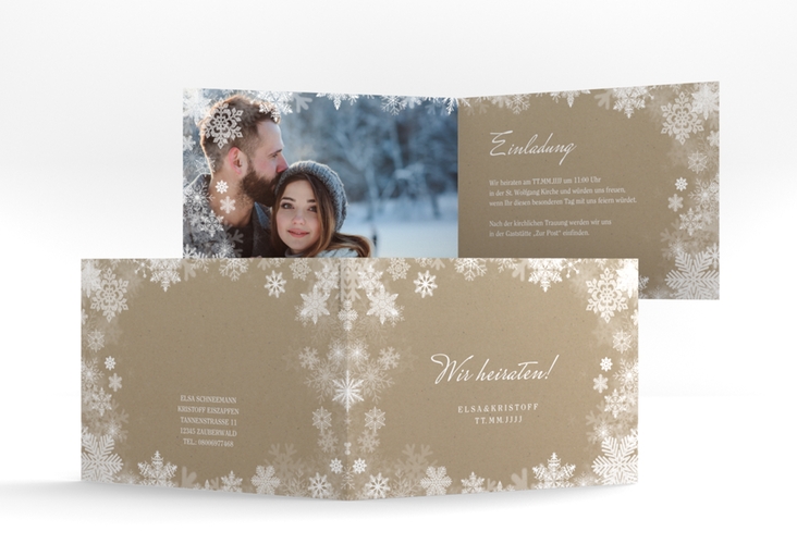 Hochzeitseinladung Snowfall A6 Klappkarte quer Kraftpapier mit Schneeflocken für Winterhochzeit