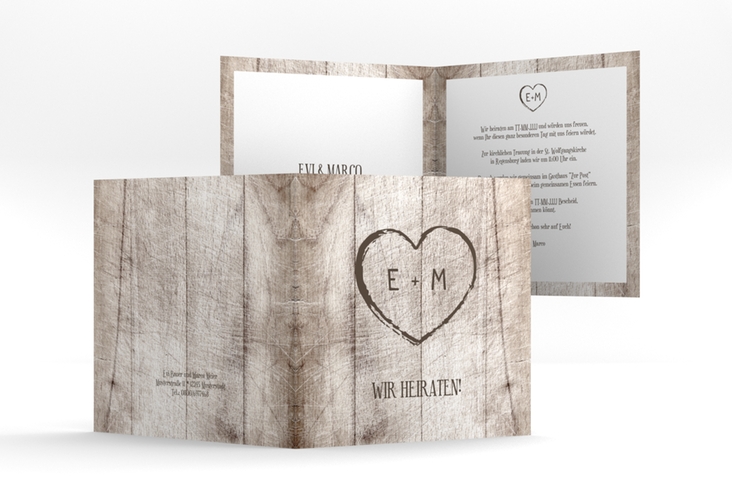 Hochzeitseinladung Wood quadr. Klappkarte in Holz-Optik mit Herz und Initialen