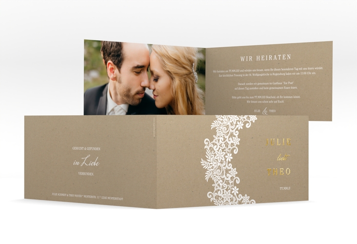 Hochzeitseinladung Mariage lange Klappkarte quer Kraftpapier gold mit Bogen aus weißer Spitze